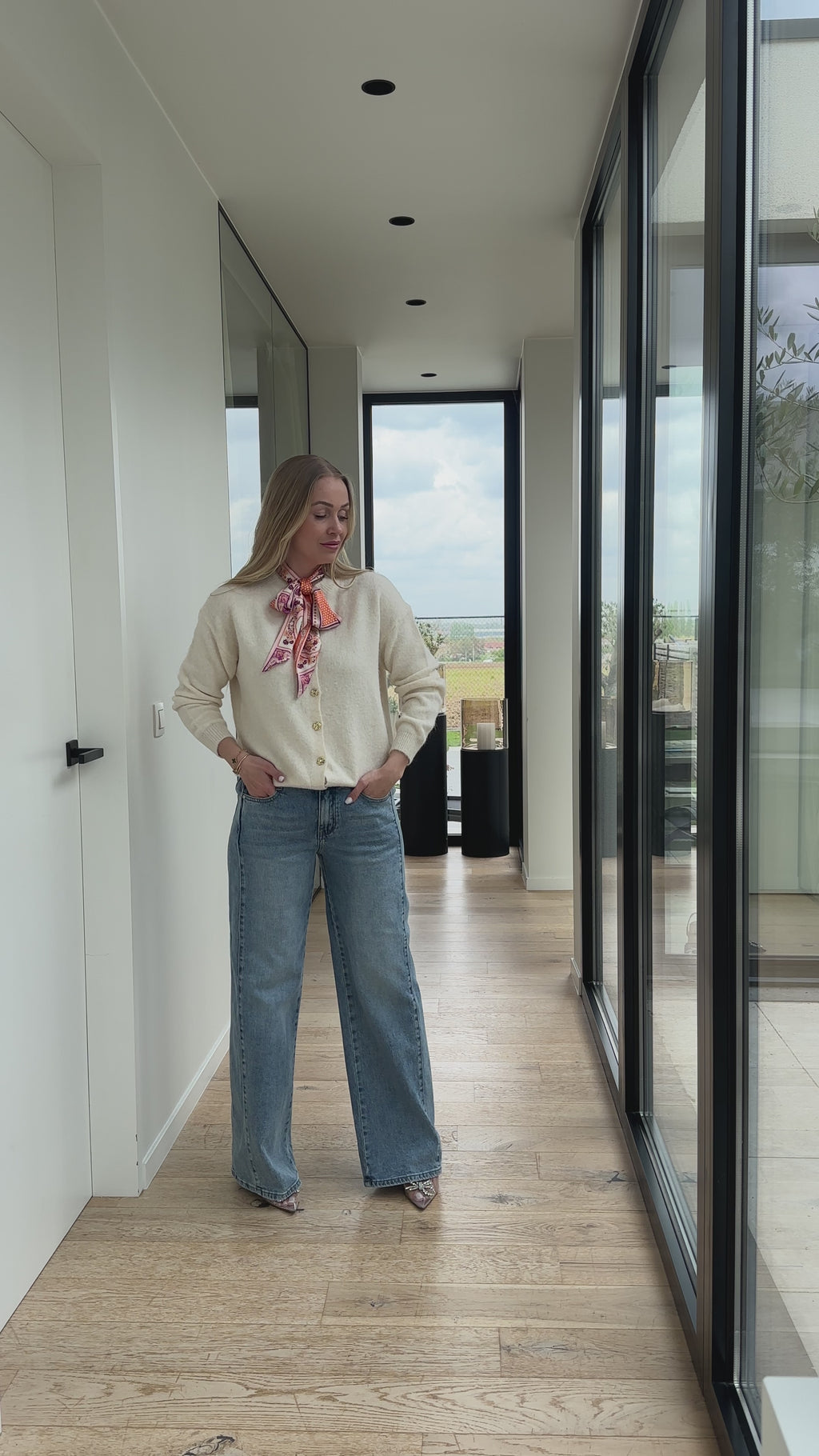 pull écru avec foulard | ref 0020