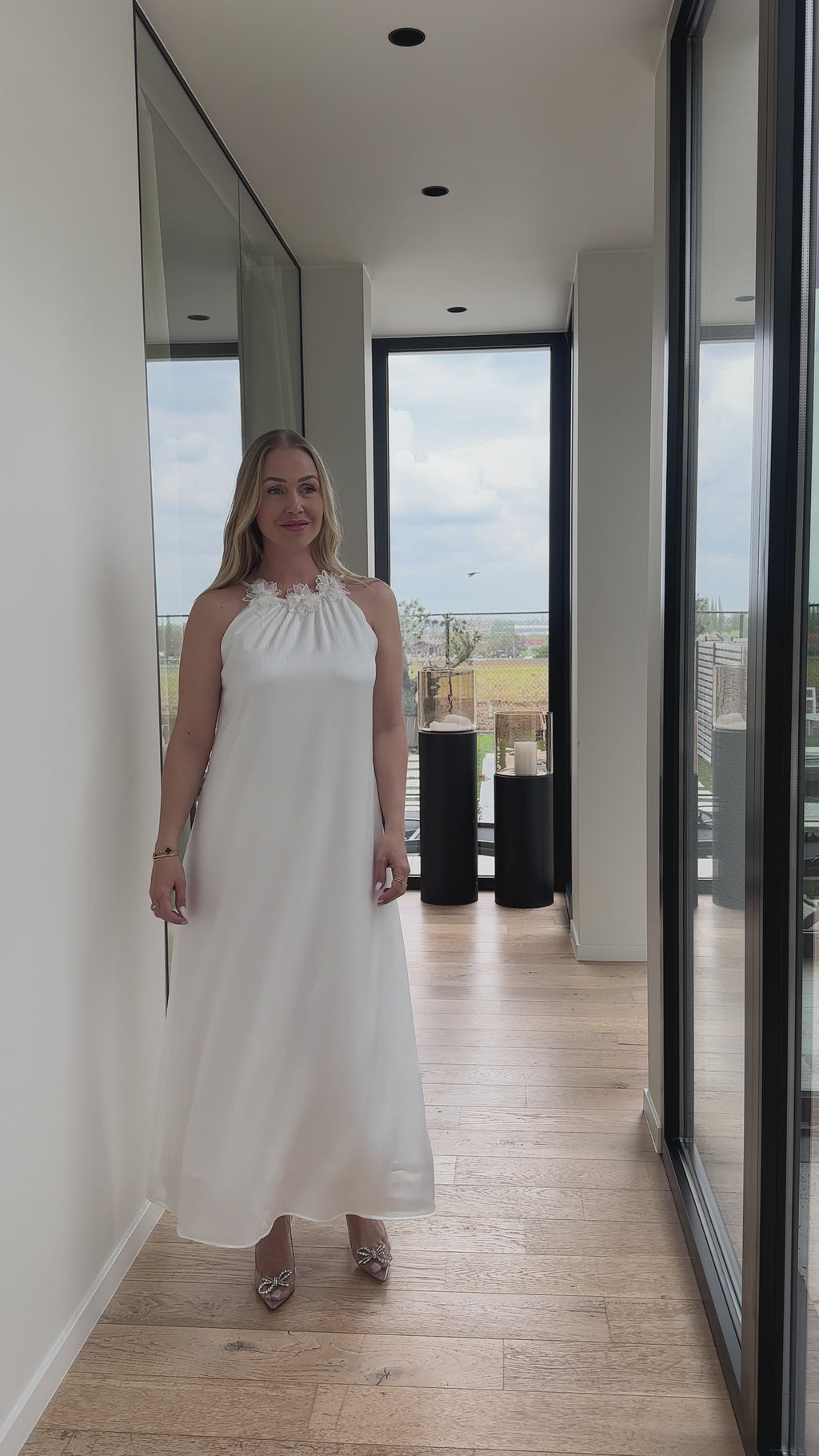 robe blanche détails fleurs ref | 0014